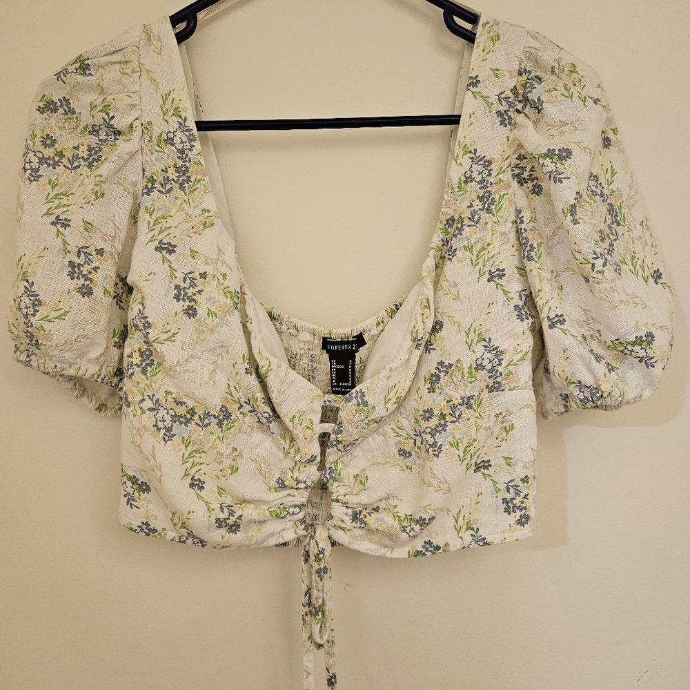 Floral Puff Sleeve Crop Top
